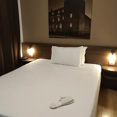 Nuovo Italia Hotel 4*