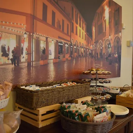 Nuovo Italia Hotel 4*